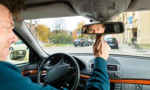 How To Adjust and Use Your Car Mirrors In The Right Way